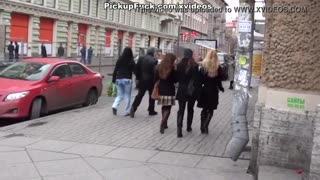 ਪਬਲਿਕ ਰੈਸਟਰੂਮ ਵਿੱਚ ਇੰਟੈਂਸ ਕਮਸ਼ੌਟਸ ਨਾਲ ਗਰੂਪ ਸੈਕਸ