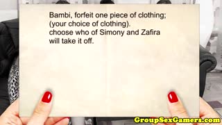 Simony Diamond se pridruži divji lezbijski skupini za zabavo z lizanjem pičke