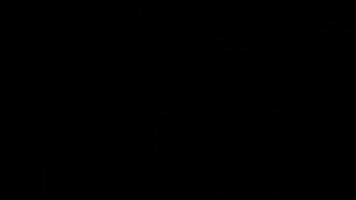 این نوجوان یونیفورم ۱۸+ ببینید چطور صورتش را با جیز داغ اسپری می‌کنند؟