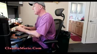 Claudia Marie, kannst du diese Silikon-Bälle handhaben?