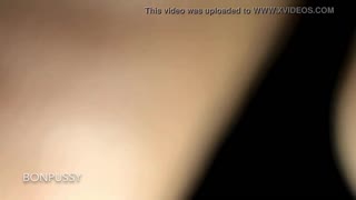 Hé, nézd meg BONPUSSY711-et, ahogy profiként lovagol egy vastag BBC-n!