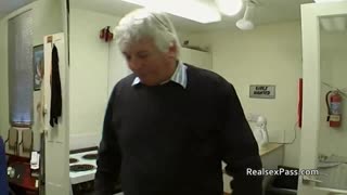 Tako sam nervozna gledajući britanske tinejdžerice 18+ na audicijama iza pozornice