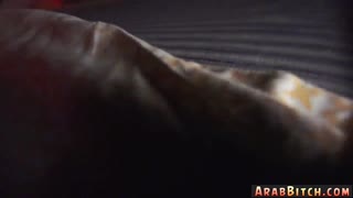 Soldado Árabe Joven 18+ Se Une a Gangbang Salvaje en Hotel con Aficionadas