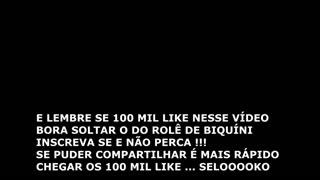 Hé, ma voisine blonde a exhibé son cul pendant la balade en moto aujourd'hui