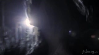 슐라 제닝스와 젤레나 젠슨 뱀파이어 판타지 가슴 큰 MILF가 젊은 18+ 레즈비언 보지 핥기로 유혹