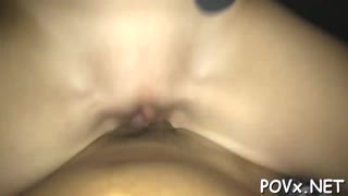 Cutie nakal nampak puas selepas terima cumshot facial