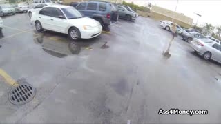 Хей, искаш ли да видиш перката блондинка аматьорка, платена за гореща свирка?