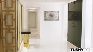 अरे, देखो ये हॉट टीन 18+ अपने रशियन बॉयफ्रेंड के लिए गैपिंग कर रही है!