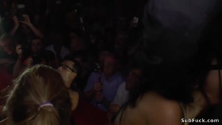 grupni seks na pozornici