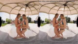 Naughty America VR leverer en sizzlende poolside threesome