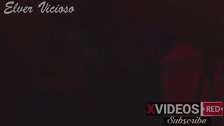 Preskače nastavu za divlju zabavu. Završava pikantnom analnom sesijom