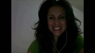 വലിയ മുലകളുള്ള ലാറ്റിന വെബ്കാമിൽ സ്കൈപ്പ്