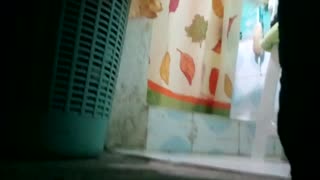 امرأة عارية ناضجة بصدر كبير مكشوف