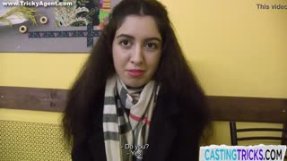 بہادر نوجوان 18+ 18+ آماتور کاسٹنگ میں گہرا کریم پائی ویڈیو