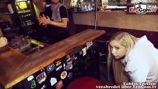 Duitse blonde amateur slet tiener neukt buiten in POV gebruikersdate