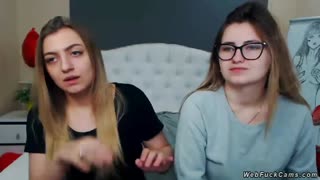 amatérské lesbičky se svazují na webkamerovém chatu