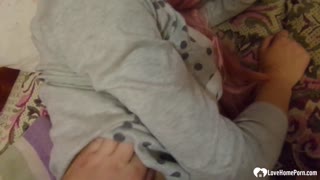 Apa yang terjadi saat dia tidur di tempat tidurnya sendiri?