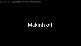 18வயது புதியவர் அவளின் கணவனின் முதுகுக்குப் பின்னால் காட்டு ரைடுக்கு ஸ்னீக் செய்கிறாள்