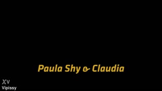 Eurobabes thích thú chơi tiểu hoang dã với dildo