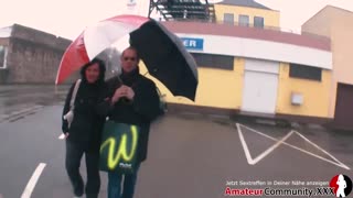 वाह, हे पाहा! रस्त्यावरून पकडलेली चब्बी मिल्फला अस पाऊंड केला जातो