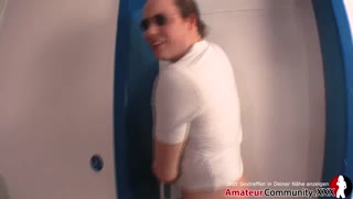 ਵਾਹ, ਦੇਖੋ! ਚੱਬੀ ਮਿਲਫ ਸਟ੍ਰੀਟ ਤੋਂ ਫੜੀ ਅਤੇ ਅਸ ਪੌਂਡ ਹੁੰਦੀ ਹੈ