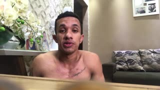 ہیلو، کیمرے پر اپنی شناخت کی تصدیق کر رہا ہوں