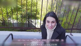 Risikabel udendørs anal med russisk studerende ender i facial sæd gåtur på offentlig gade