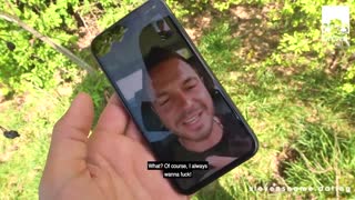 Samantha Kiss, nauttiiko tämä pullea nainen siitä kukasta pillussaan järven rannalla?