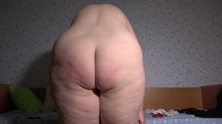 Lihat Wanita Matang Montok Goda Tubuh Menggiurkan Coba Thong di Webcam!