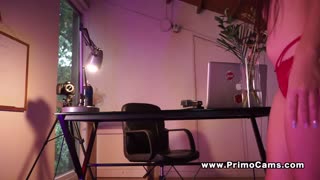 وای، دختر کلمبیایی داغ لخت با ریتم رگاتون رقص!