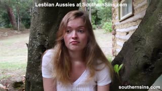 ஹேய், இந்த யோகா ரிட்ரீட் பின்பக்க காட்சிகளை பீக் செய்ய வேண்டுமா?