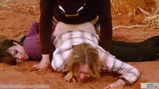 REBEL RHYDER STISNJENA V BLATO IN TRDO JEBANA V RITKO, MEDTEM KO CUCK BROOKE JOHNSON NE DOBI NIČ: DOMTHENATION ANALNI BDSM DOKUMENTAREC