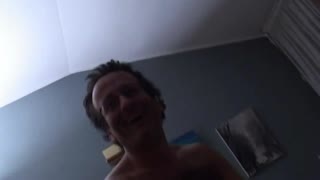 دیکھیں میرے سٹیپ سن اس چوت کو ڈومینیٹ کرتے ہوئے نپلز چاٹ رہے ہیں! 😜