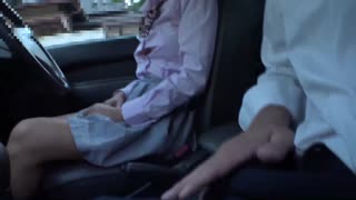 Kdo by řekl, že zpocená japonská teen 18+ svádí instruktora na divoký titjob!