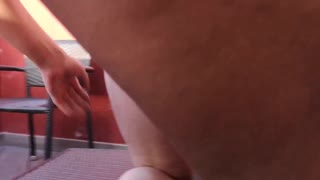 Laia, bocah wadon chubby umur 18 taun, debut porn karo Victor Bloom, nikmati kontol kandel