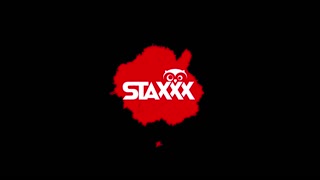 Amatérská MILF v masce cucá a sere Staxxx