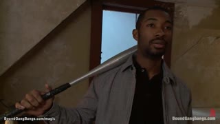 Eş Borcu Irklararası Grup Seksle Ödüyor