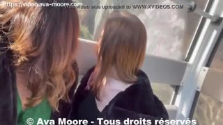 야, 제이드 라 투르와의 레즈비언 퍼니큘러 뱅이 낯선 사람에 의해 촬영됨 - 에바 무어 브로그