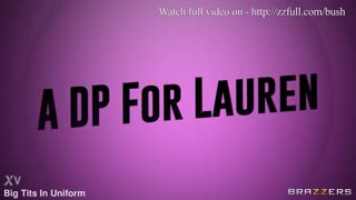 ¡Oye, sesión DP salvaje de Lauren en Brazzers es puro fuego!