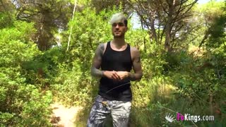 ਹੇ ਨਟਖਟ ਬੇਬੇ ਬਾਹਰ ਜਾ ਕੇ ਡੌਗੀ ਕਾਊਗਰਲ ਕਮਸ਼ਾਟ ਕਰੀਏ