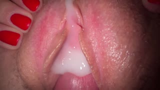 ヘイ、この熱いアマチュア中出しコンパイルビデオを見てみない？