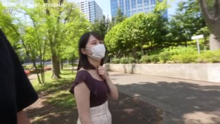 ക്യൂറിയസ് അപ്പരൽ ക്ലാർക്ക് ഇലക്ട്രിക് മസാജറുമായി ആഗ്രഹങ്ങൾ പര്യവേക്ഷണം ചെയ്യുന്നു പേഴ്സണൽ ഷൂട്ടിൽ