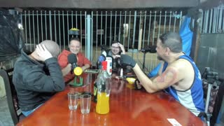 ഹേ, ഞാൻ ഒരു പോഡ്കാസ്റ്റ് ഹോസ്റ്റ്, ഇപ്പോൾ ബ്ലൂസാവോയിൽ 50 റെയിസിന് മാത്രം മനോഹരമായ ബ്ലോഔട്ട് നൽകി!