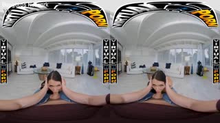 பிக் டிட்ஸ் அலெக்ஸா பெய்ன் விர்ச்சுவல் ரியாலிட்டி என்கவுண்டர்