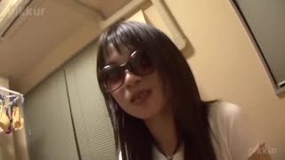 Nggawa panas mentah menyang omah Sakura karo kancane