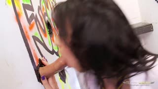 Bu Kızın Genel Tuvalette Sik Emmesini Geçen Hiçbir Şey Yok