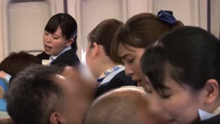 #1 Velké zadky v letech: Uniformy nebo nahé? Odhalená pohostinnost