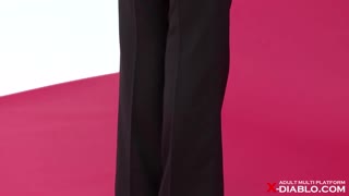 മാകി മൊമോയിയുമായി ലിംഗറിയിൽ കാഷ്വൽ നൂഡ് ഷൂട്ട്