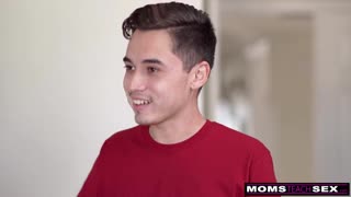 MILF Natasha Nice изненадана от неочакван масаж