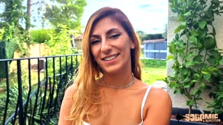 Stella, piękna francuska amatorka w trójce